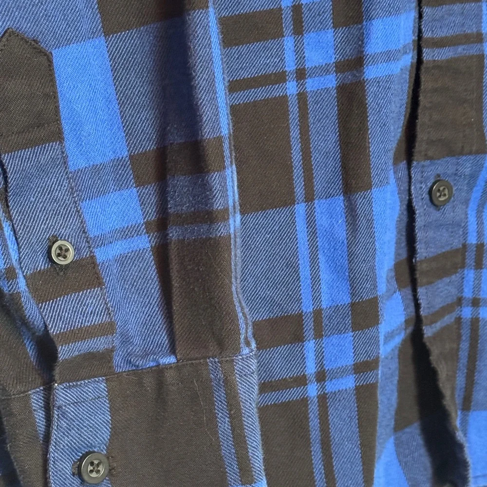 Blue and Black Plaid Men's Shirt throtl brand size‎ XL button down casual cozy - Picture 2 of 9